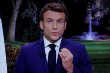 Tổng thống Pháp tuyên bố 'gây rắc rối' với người không tiêm chủng
