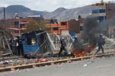 Biểu tình tại Peru nhanh chóng biến thành bạo lực