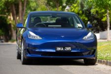 Tesla Model 3 khiến Camry lần đầu mất danh hiệu vua bán chạy tại Úc sau 28 năm