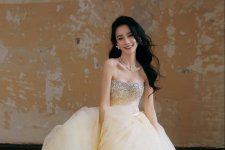 Cuộc chiến váy áo cực kỳ rôm rả tại Đêm hội Weibo 2022