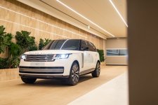 Chiêm ngưỡng chiếc Range Rover SV 2024 trị giá hơn 19 tỷ đồng