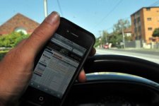 Victoria: Những người lái xe bị cấm sử dụng thiết bị di động khi đang lái xe trên đường