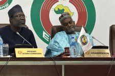 ECOWAS kêu gọi hòa giải với ba nước đảo chính