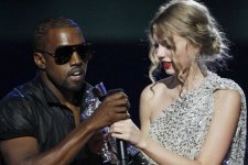 Taylor Swift bị Kanye West chơi xấu