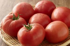 Nhận biết dấu hiệu cà chua có thể chứa độc tố hoặc đã bị tiêm thuốc kích chín