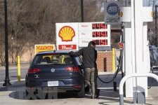 Giá xăng 'tăng mạnh, giảm nhẹ' tại Mỹ