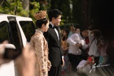 Cô dâu chuyển giới Nong Poy khoe sắc trong ngày cưới