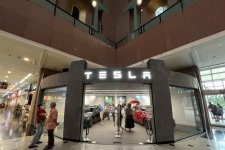 Trải nghiệm xe điện Tesla Model 3 tại Singapore
