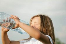 Những thói quen uống nước gây tổn hại cho tim