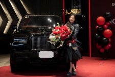 5 nữ doanh nhân Việt chi hàng chục tỷ đồng sắm xe siêu sang