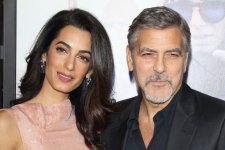 Chuyện tình George và Amal Clooney, đối với thần Cupid thì tuổi tác chỉ là một con số