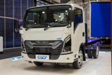 Isuzu đẩy mạnh điện hóa bán tải