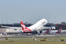 Qantas Airways điều tra sự cố rò rỉ thông tin khách hàng