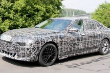 BMW 7-Series 2022 rò rỉ hình ảnh nội thất trước ngày ra mắt