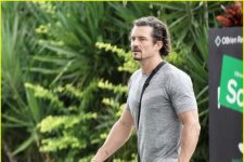 Orlando Bloom bị chê 'già nua' ở tuổi 45