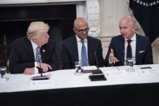 Mỹ đảo ngược thỏa thuận của cựu Tổng thống Trump với Microsoft