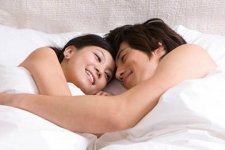 5 hành động trên giường phản ánh người chồng yêu vợ ít hay nhiều