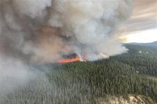 Cháy rừng bùng phát trên khắp Canada