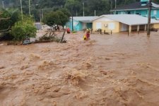 Bão nhiệt đới đổ bộ Brazil, ít nhất 22 người thiệt mạng