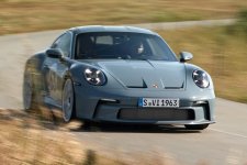 Porsche thử nghiệm phương án lạ để hạn chế nạn đầu cơ