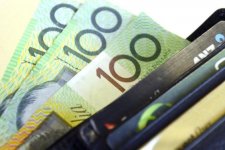Tin Úc: Nhu cầu về tiền giấy tăng lên khi người dân tích trữ nhiều tiền mặt hơn