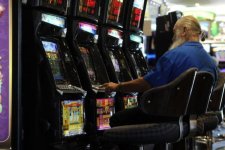 Tin Úc: Tập đoàn Khách sạn và Giải trí Úc không tuân thủ quy định khi vận hành máy đánh bạc