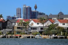 Úc định hạn chế nhập cư để kiềm chế giá nhà