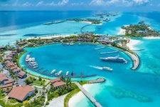 Đến "thiên đường nghỉ dưỡng" Maldives vào tháng 12, cặp đôi chưng hửng với cảnh tượng âm u, hoang tàn