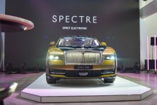 Giá bán khởi điểm của Rolls-Royce Spectre vừa ra mắt tại Việt Nam
