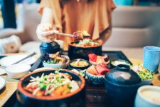 Quan tâm đến thói quen ăn uống để sống thọ như người Nhật