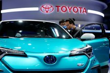 Ngành công nghiệp ô tô Nhật Bản đặt cược vào nhiên liệu 'xanh'