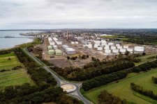 Chính phủ đầu tư 125 triệu đô để mở rộng hai nhà máy lọc dầu ở Queensland và Victoria