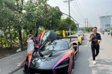 Kết thúc VietRally 2022, Hoàng Kim Khánh tiếp tục mang dàn siêu xe đi Đắk Nông