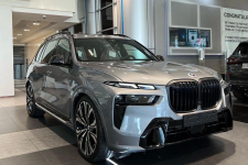 BMW X7 bản nâng cấp chuẩn bị chào sân tại Việt Nam