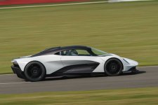 Dưới sự lãnh đạo của cựu CEO Mercedes-AMG, Aston Martin đang chuyển mình rõ rệt