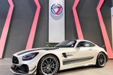 Cận cảnh Mercedes-AMG GT R Pro thứ hai về Việt Nam