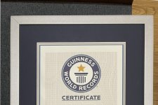 'Cầu kính đi bộ dài nhất thế giới' Mộc Châu được công nhận kỷ lục Guinness