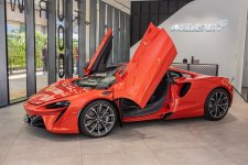 Chiêm ngưỡng siêu phẩm McLaren Artura thứ hai về Việt Nam