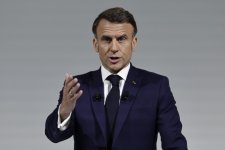 Tổng thống Pháp muốn tiếp tục đối thoại với Nga