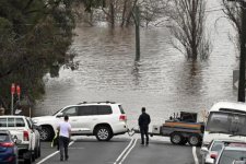 NSW: Người dân sơ tán vội vã trong đêm