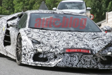 Lamborghini hé lộ siêu xe bí ẩn