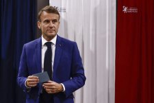 Tổng thống Pháp có nguy cơ 'mất cả chì lẫn chài' trong ván cược bỏ phiếu sớm