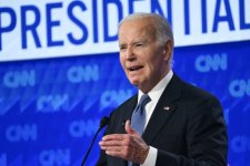 Lý do ông Biden thất thế trong tranh luận với ông Trump