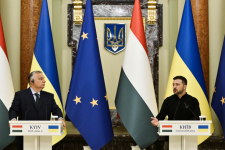 Hungary muốn Ukraine ngừng giao tranh với Nga