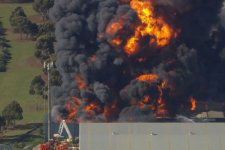 Melbourne: Nổ hóa chất gây cháy lớn tại một nhà máy