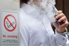 Úc cấm bán thuốc lá điện tử bên ngoài các hiệu thuốc
