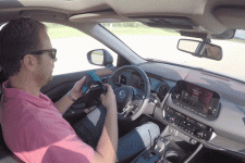 Thử nghiệm đánh lừa hệ thống tự lái trên ô tô