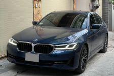 Sau hơn 5.000 km, BMW 520i mới toanh rao bán chưa đến 1,8 tỷ đồng