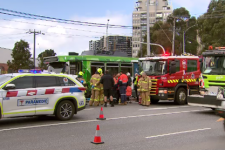 Melbourne: Bị xe tram tông, một người đi bộ tử vong
