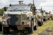 Úc tiếp tục viện trợ xe bọc thép Bushmaster cho Ukraine